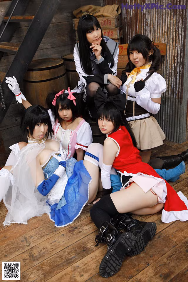 Cosplay Girls - Shave Hot Pure